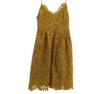 ASTR the Label Lace Midi Dress‎ Marigold Floral V-Neck Sleeveless Size M